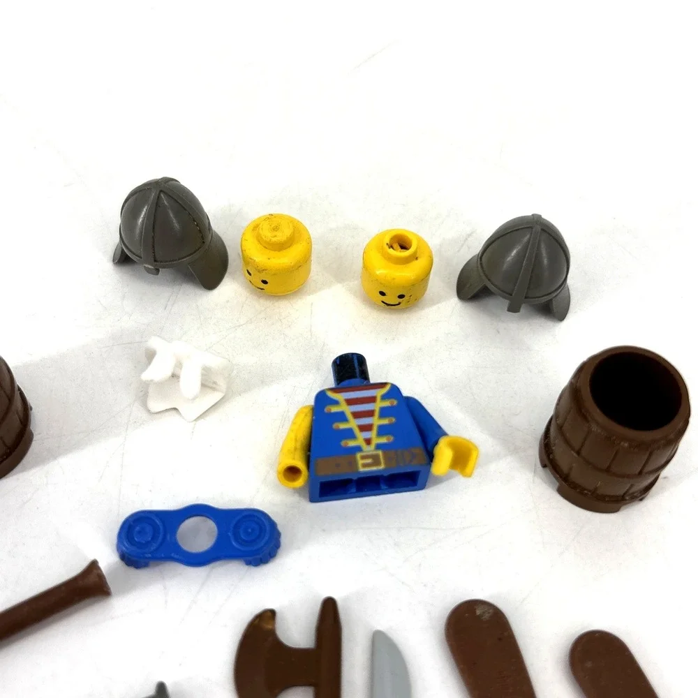 Vtg Lego PIRATES Knights Parts Pieces Fodder Eldorado Fortress‎ Admiral Etc